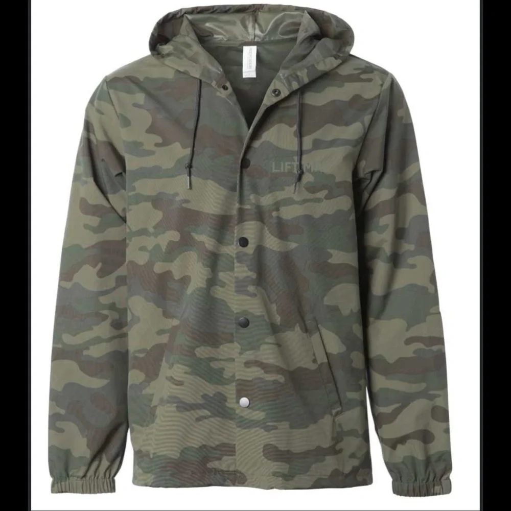 Lift Más Coach's Jacket in Camo